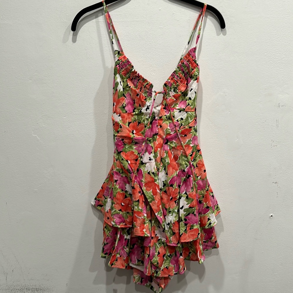 Sweet Pot The Label romper NWT fully lined floral cross straps in front size 6